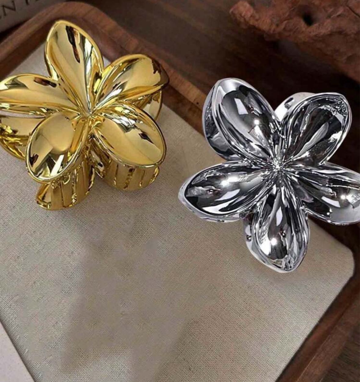 Clip de pelo con forma de flor