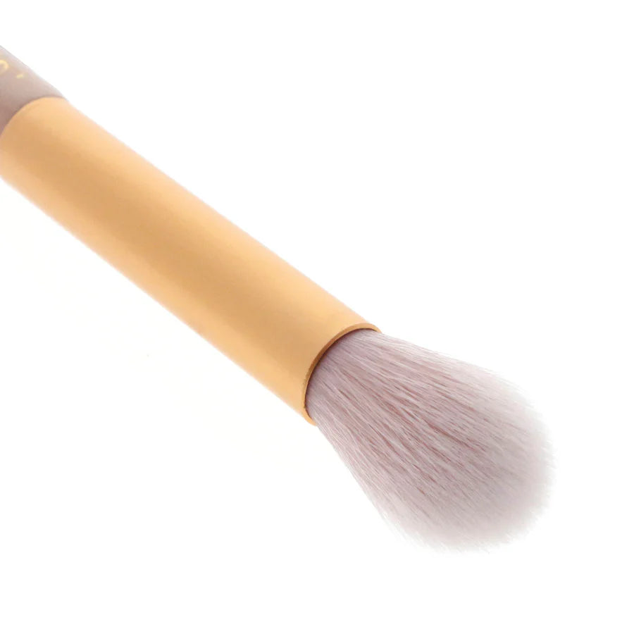 Amor us Gold Crush Shadow & Crease Brush