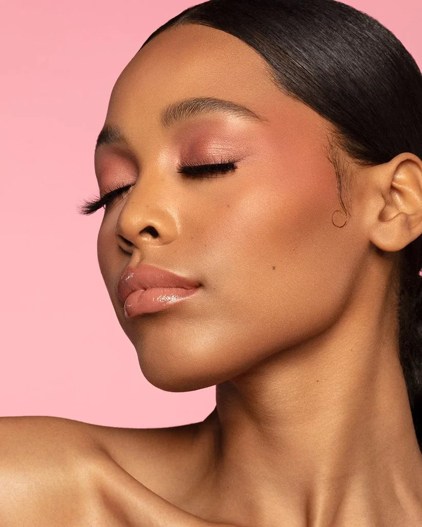 Bronze & blushing duo Jaclyn Hill